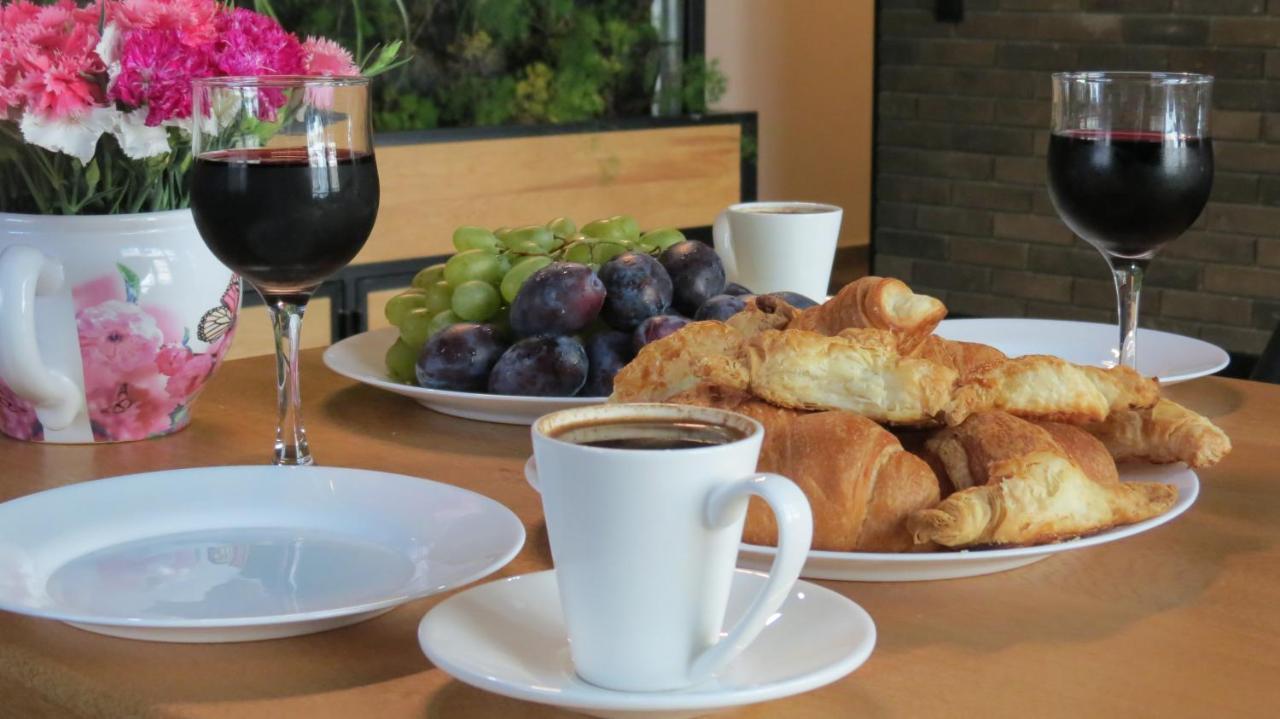 Hotel Armeni Yerevan Ngoại thất bức ảnh